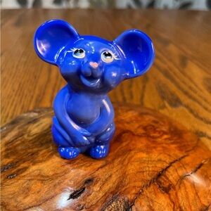 Fenton 2009 NFGS Periwinkle Glass Mouse